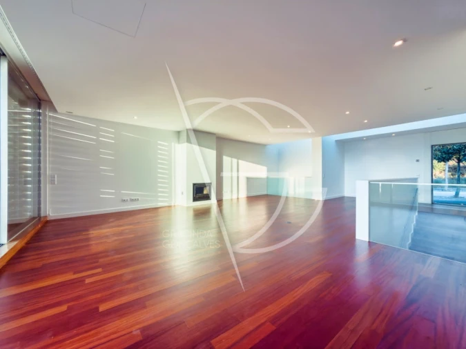 Moradia T4 para Venda em Água Longa Foto 4