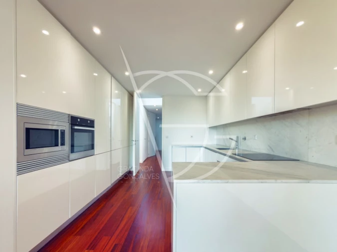 Moradia T4 para Venda em Água Longa Foto 5