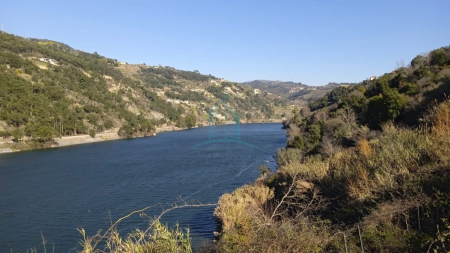 Quinta T5 para Venda em Resende Foto 1