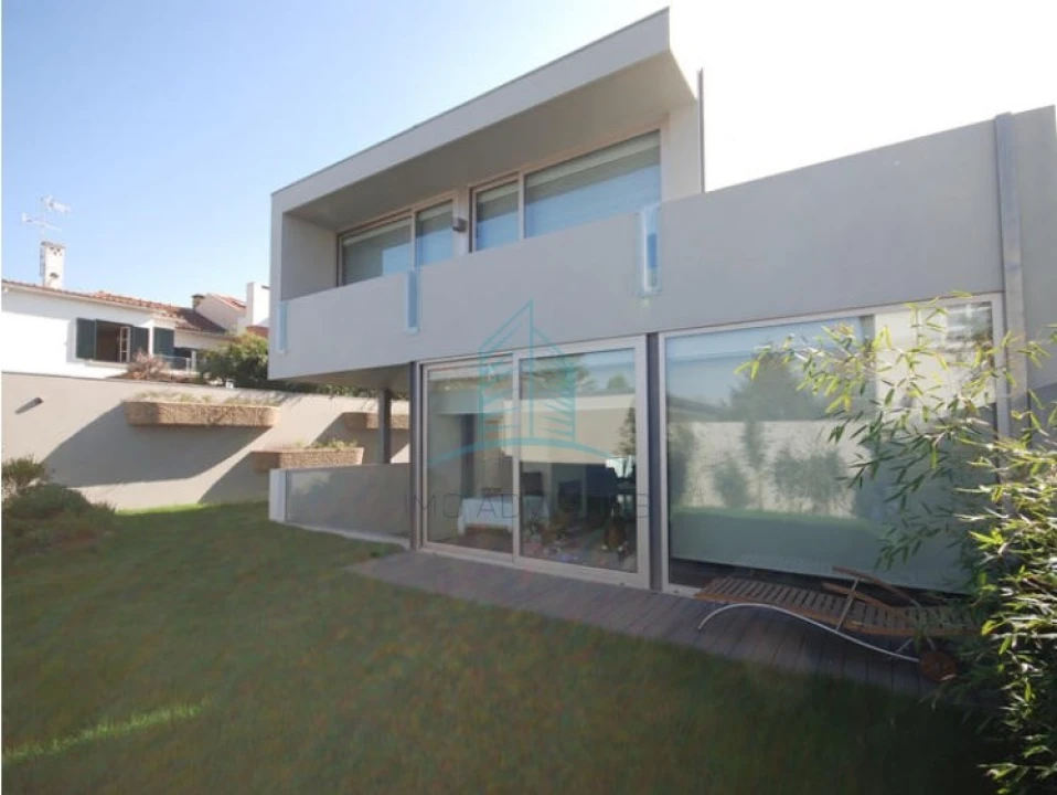 Moradia T5 para Venda em Lordelo do Ouro e Massarelos Foto 3