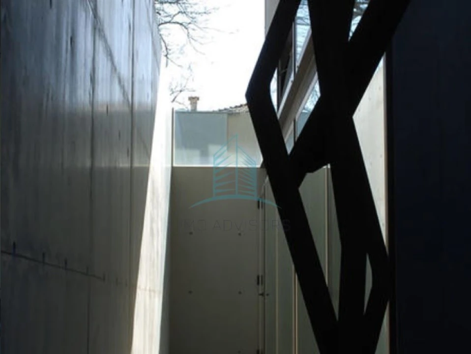 Moradia T5 para Venda em Lordelo do Ouro e Massarelos Foto 8