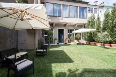 Moradia T6 para Venda em Cedofeita, Santo Ildefonso, Sé, Miragaia, São Nicolau e Vitória