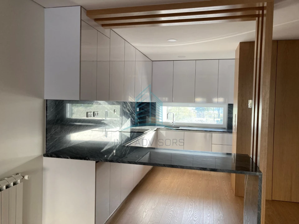 Moradia T4 para Venda em Custóias, Leça do Balio e Guifões Foto 3