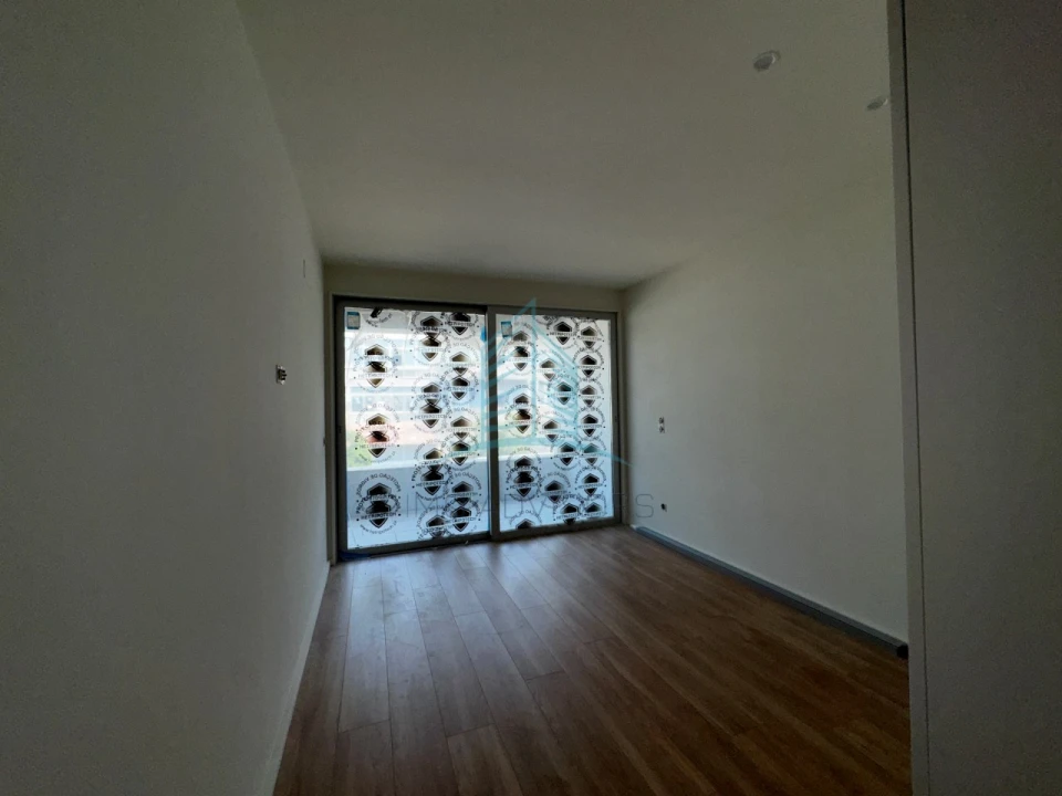 Apartamento T2 para Venda em Paranhos Foto 17