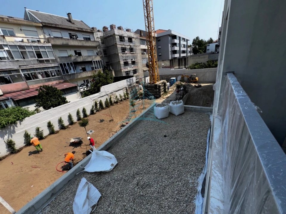 Apartamento T2 para Venda em Paranhos Foto 23