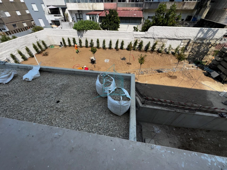 Apartamento T2 para Venda em Paranhos Foto 24