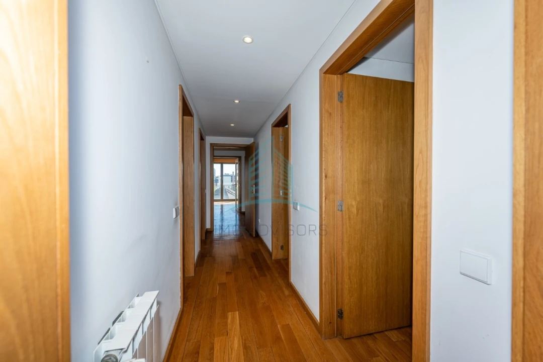 Apartamento T4 para Venda em Matosinhos e Leça da Palmeira Foto 52
