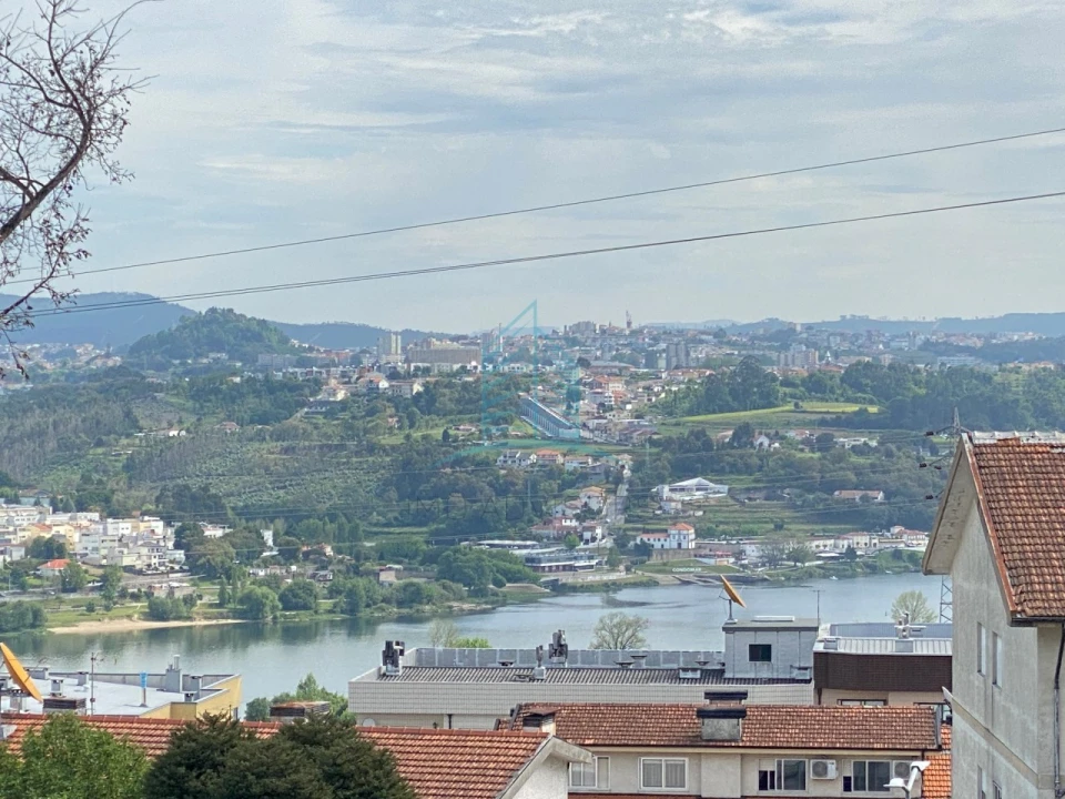 Terreno para Venda em Mafamude e Vilar do Paraíso Foto 9