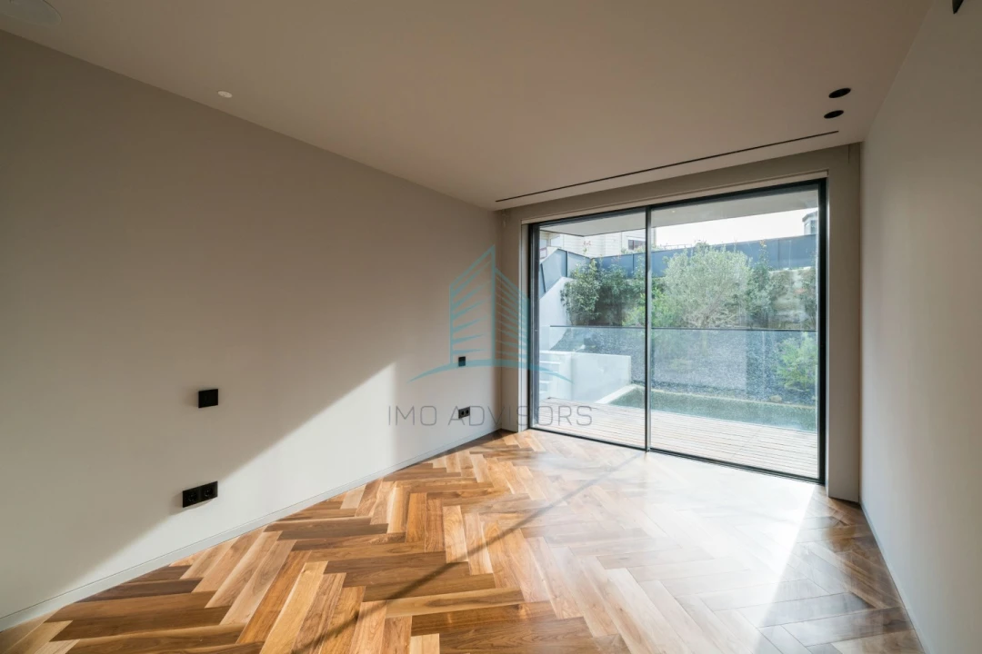 Apartamento T4 para Venda em Lordelo do Ouro e Massarelos Foto 10
