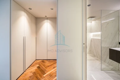 Apartamento T4 para Venda em Lordelo do Ouro e Massarelos