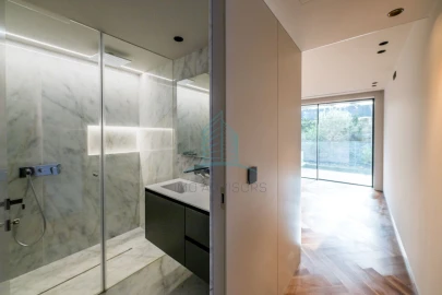 Apartamento T4 para Venda em Lordelo do Ouro e Massarelos