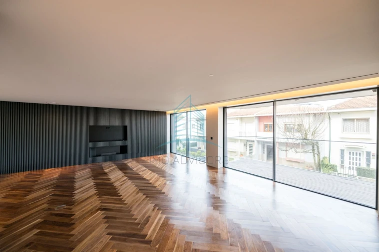 Apartamento T4 para Venda em Lordelo do Ouro e Massarelos Foto 25