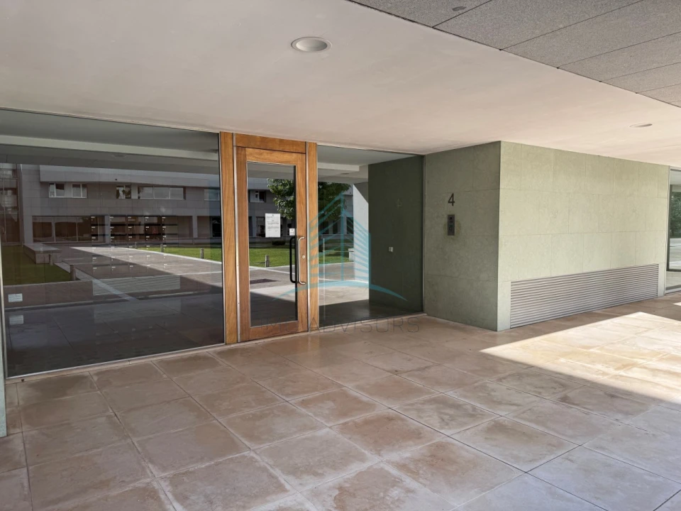 Apartamento T3 para Venda em Lordelo do Ouro e Massarelos Foto 2