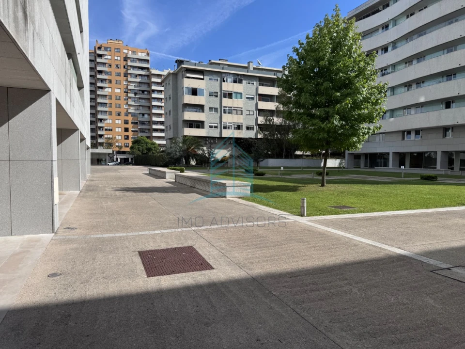 Apartamento T3 para Venda em Lordelo do Ouro e Massarelos Foto 4