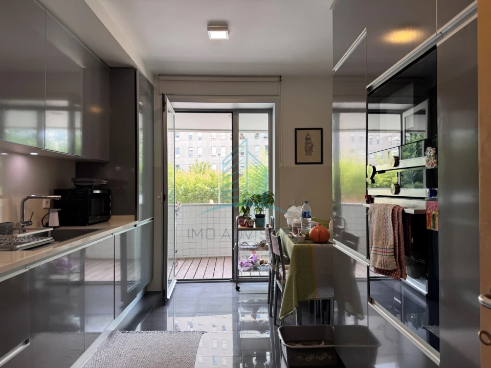 Apartamento T3 para Venda em Lordelo do Ouro e Massarelos Foto 6