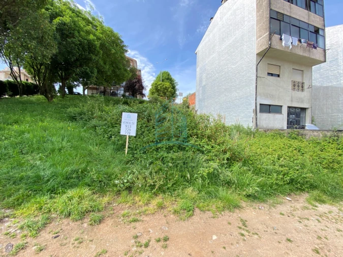 Terreno para Venda em Mafamude e Vilar do Paraíso Foto 3