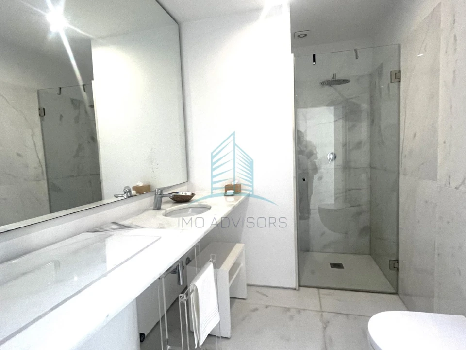 Apartamento T6 para Venda em Lordelo do Ouro e Massarelos Foto 18