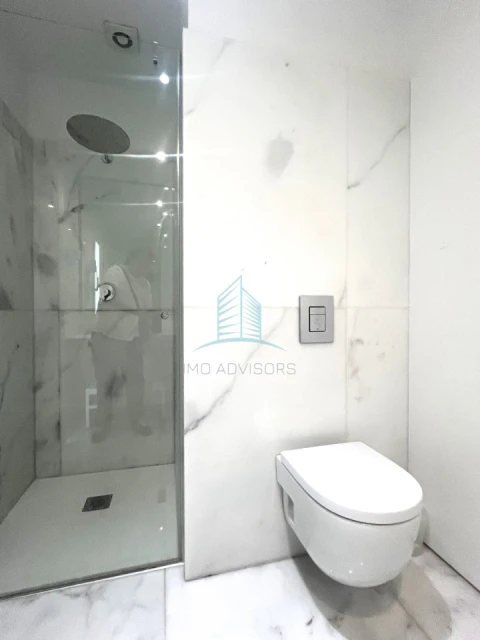 Apartamento T6 para Venda em Lordelo do Ouro e Massarelos