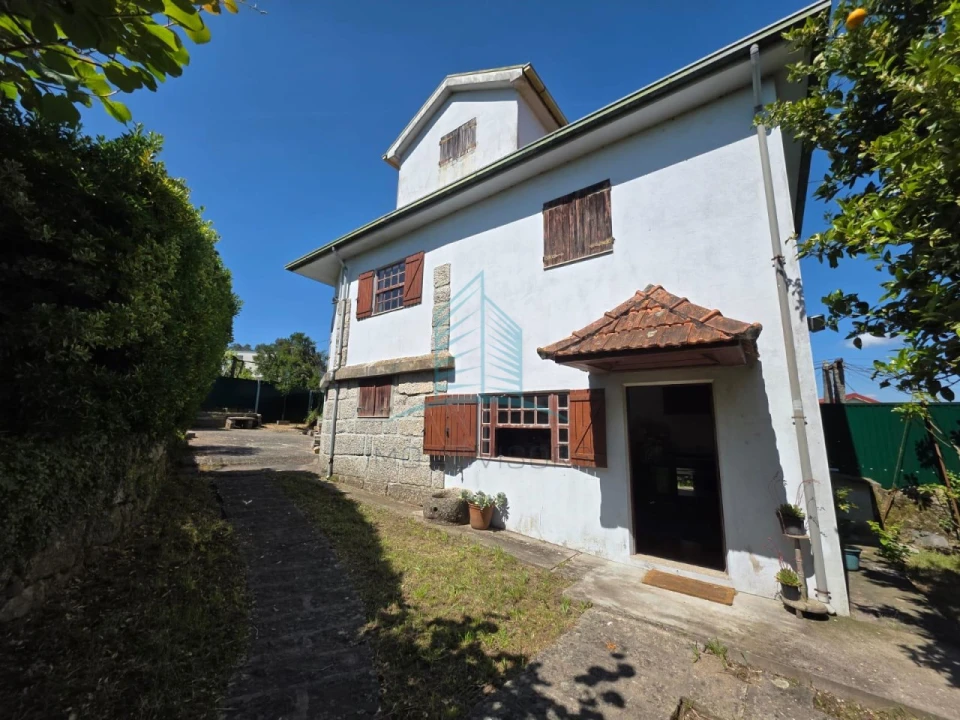 Moradia T5 para Venda em Fonte Arcada Foto 48