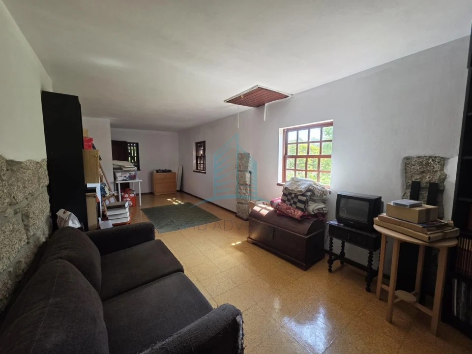 Moradia T5 para Venda em Fonte Arcada Foto 51