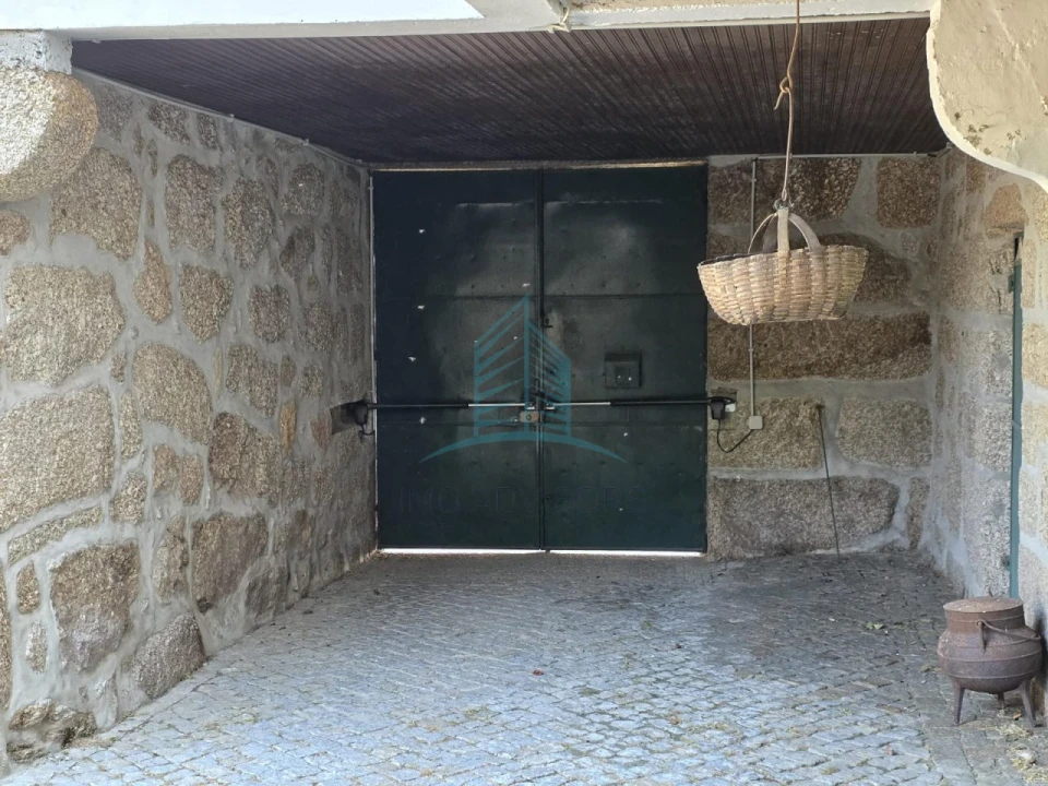 Moradia T5 para Venda em Fonte Arcada Foto 57