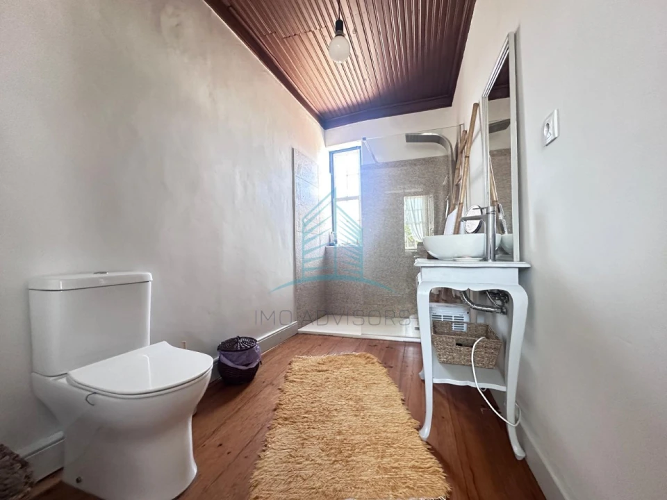 Moradia T5 para Venda em Fonte Arcada Foto 18