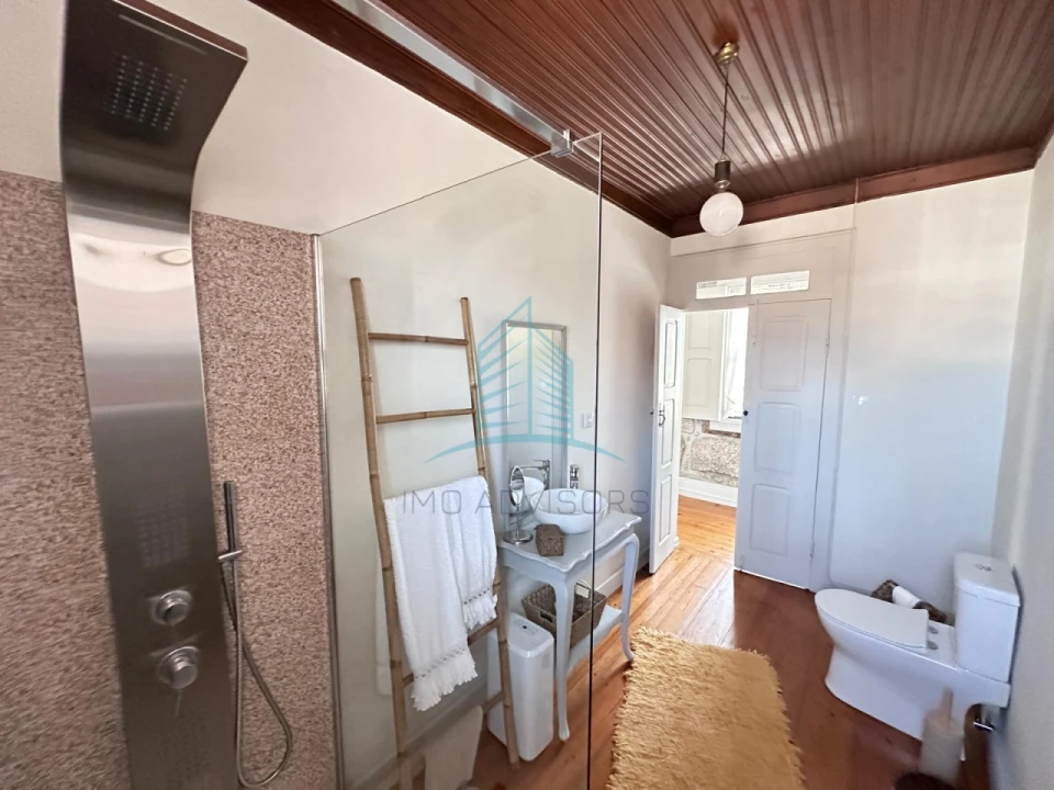 Moradia T5 para Venda em Fonte Arcada Foto 32