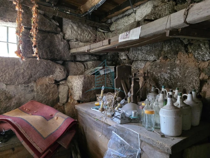 Moradia T5 para Venda em Fonte Arcada Foto 34