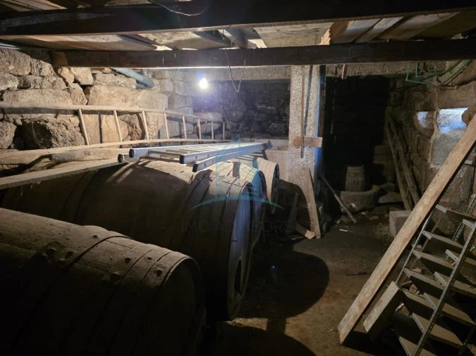 Moradia T5 para Venda em Fonte Arcada Foto 36