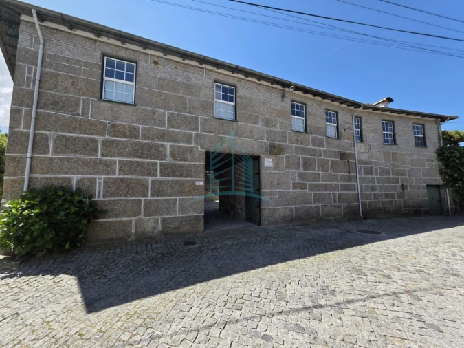 Moradia T5 para Venda em Fonte Arcada Foto 54