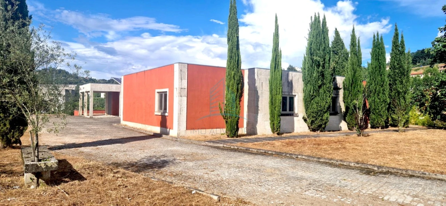 Moradia T4 para Venda em Vila Boa do Bispo Foto 1