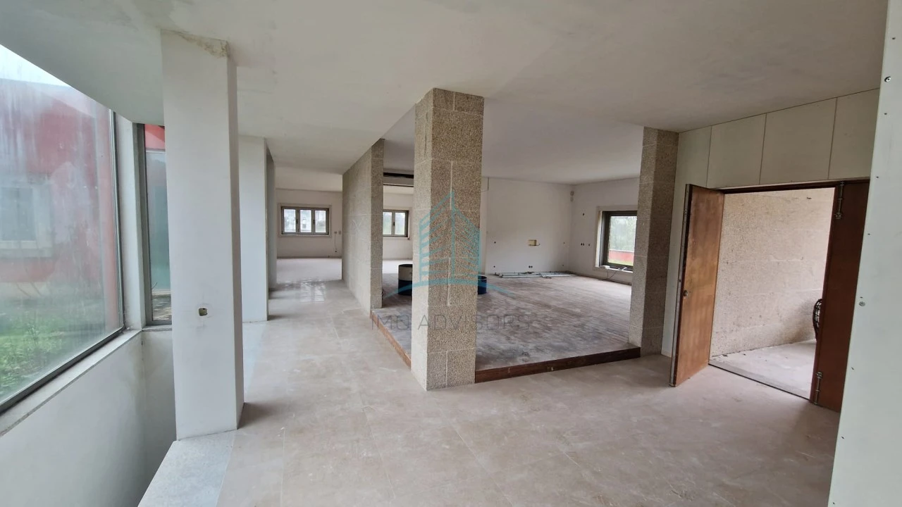 Moradia T4 para Venda em Vila Boa do Bispo Foto 19