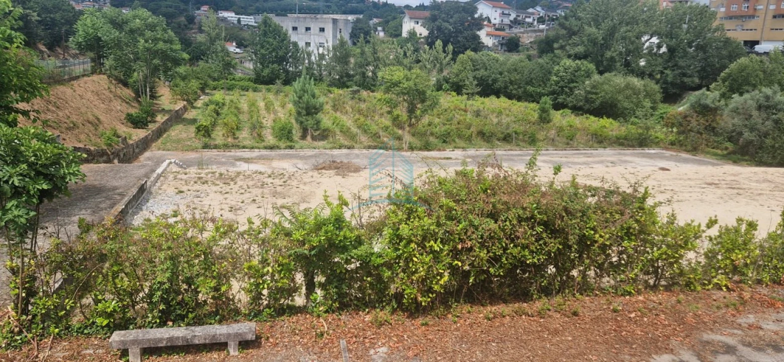 Moradia T4 para Venda em Vila Boa do Bispo Foto 22