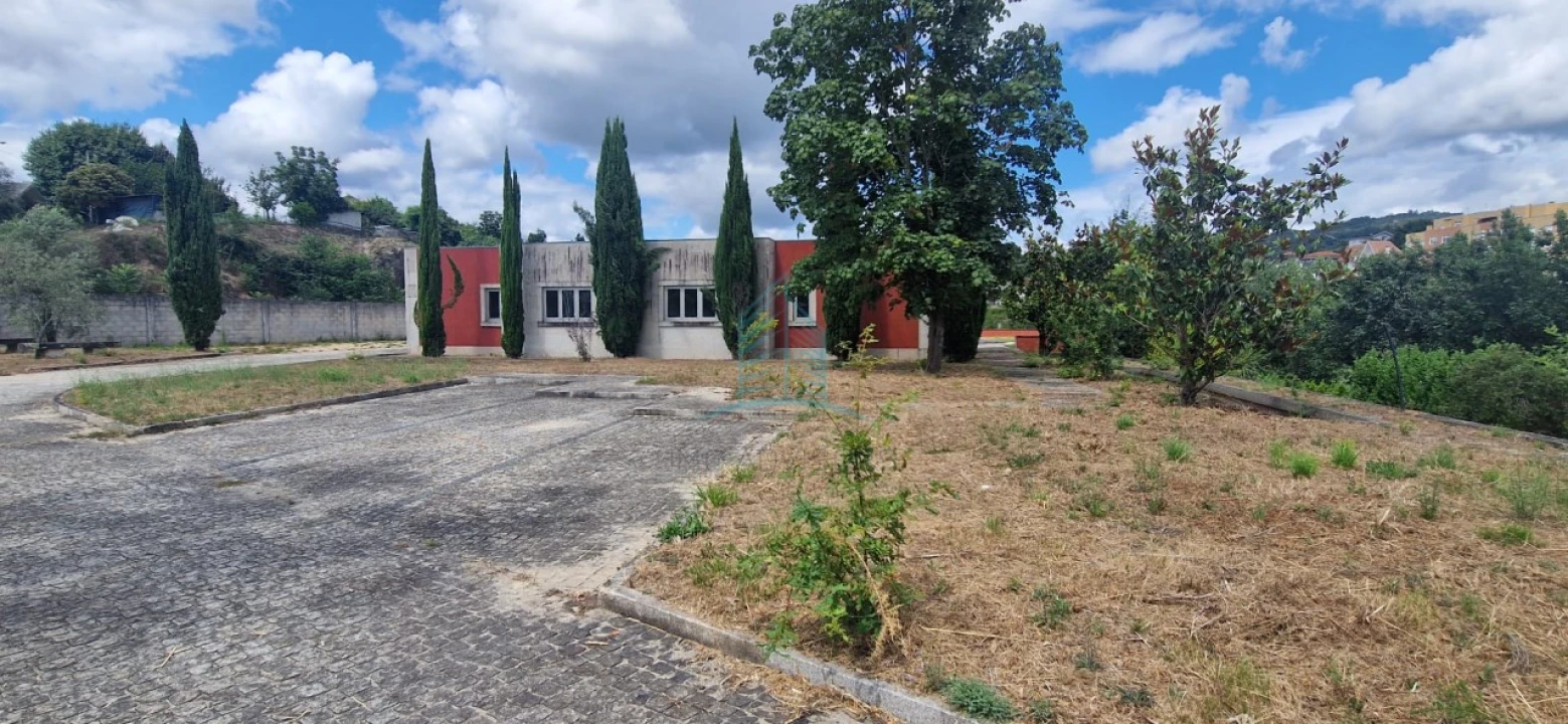 Moradia T4 para Venda em Vila Boa do Bispo Foto 23