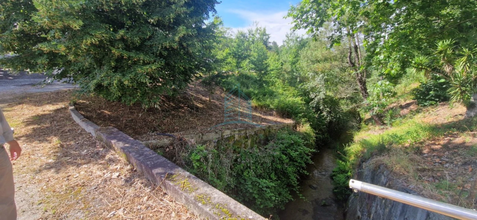 Moradia T4 para Venda em Vila Boa do Bispo Foto 24