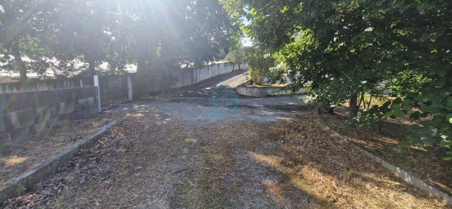 Moradia T4 para Venda em Vila Boa do Bispo Foto 25