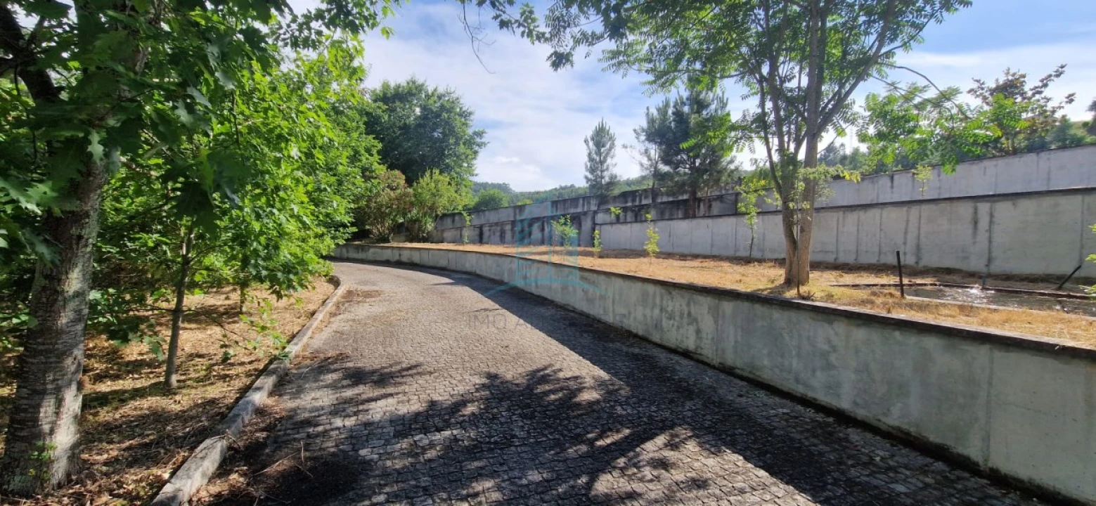 Moradia T4 para Venda em Vila Boa do Bispo Foto 27