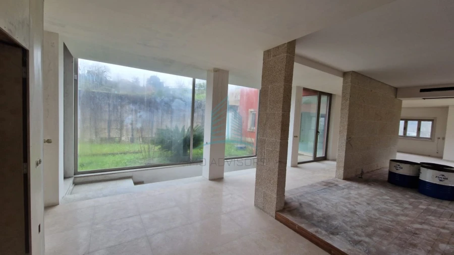 Moradia T4 para Venda em Vila Boa do Bispo Foto 5