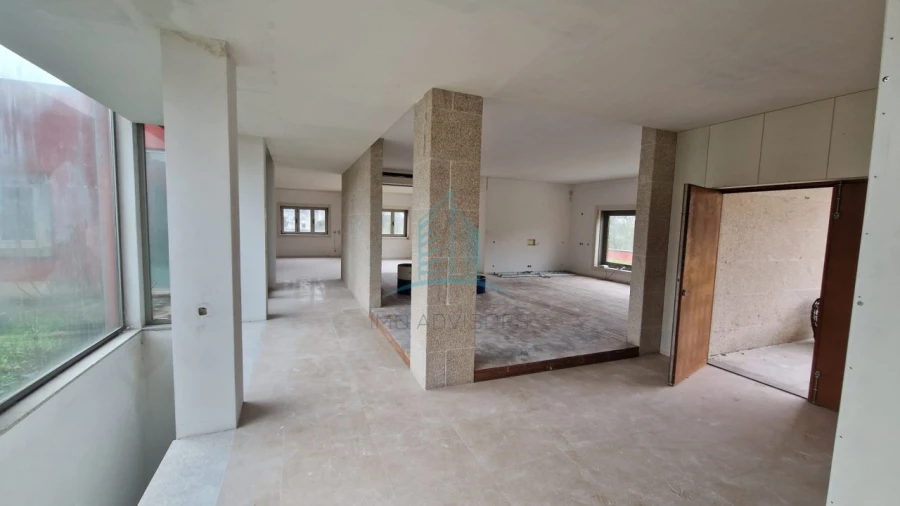 Moradia T4 para Venda em Vila Boa do Bispo Foto 19