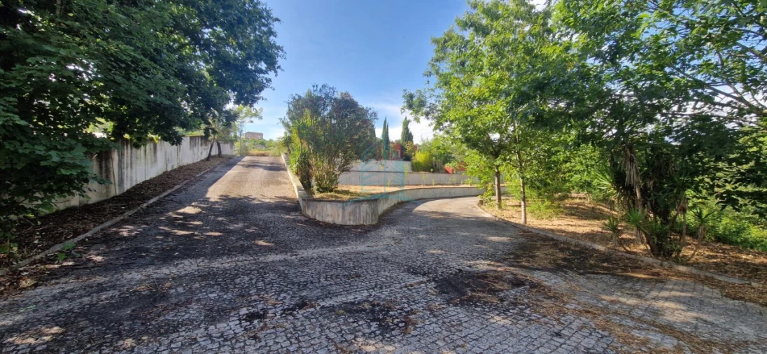 Moradia T4 para Venda em Vila Boa do Bispo Foto 29