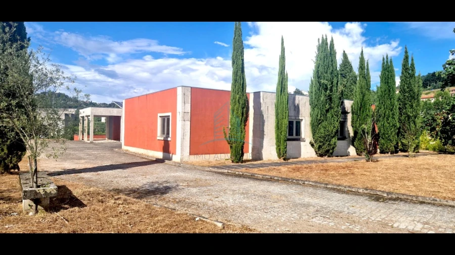 Moradia T4 para Venda em Vila Boa do Bispo