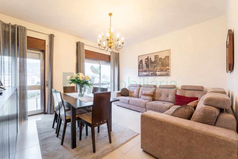 Apartamento T3 para Venda em Caldas de Vizela (São Miguel e São João) Foto 1