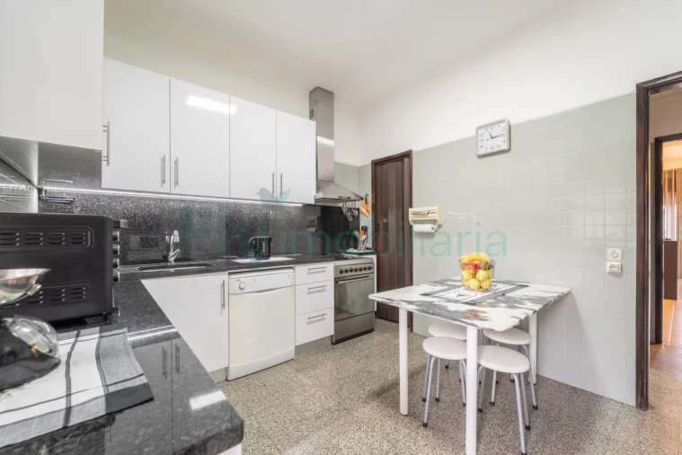 Apartamento T3 para Venda em Caldas de Vizela (São Miguel e São João) Foto 9