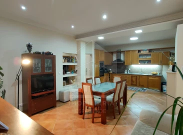 Moradia T3 para Venda em Barroselas e Carvoeiro