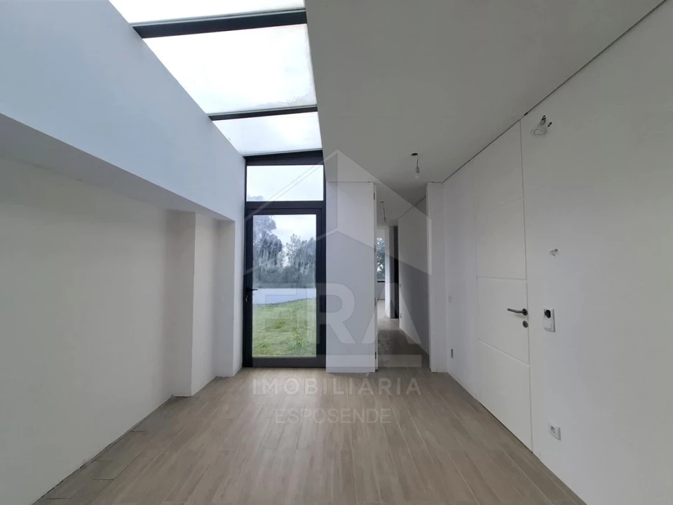 Moradia T3 para Venda em Palmeira de Faro e Curvos Foto 11