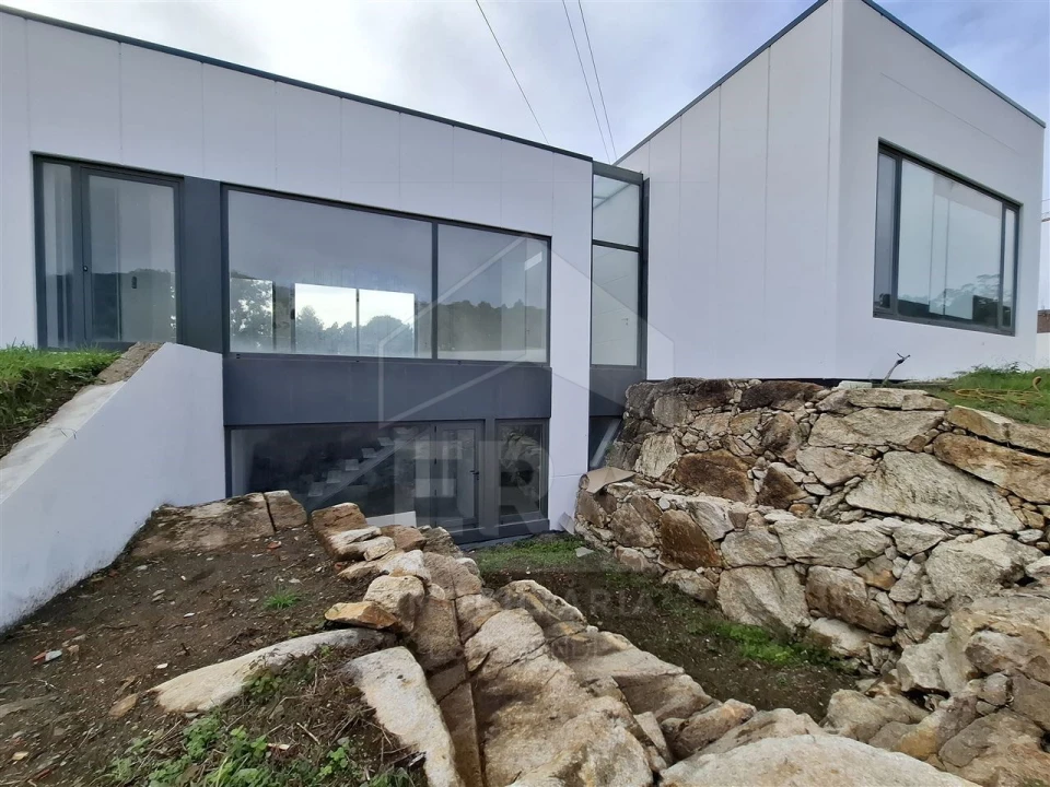 Moradia T3 para Venda em Palmeira de Faro e Curvos Foto 23