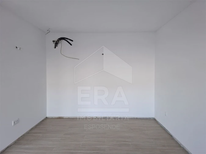 Moradia T3 para Venda em Palmeira de Faro e Curvos Foto 22