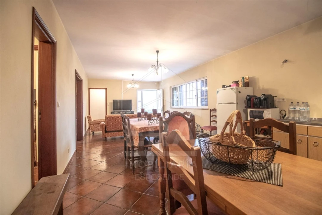 Moradia T5 para Venda em Forjães Foto 4