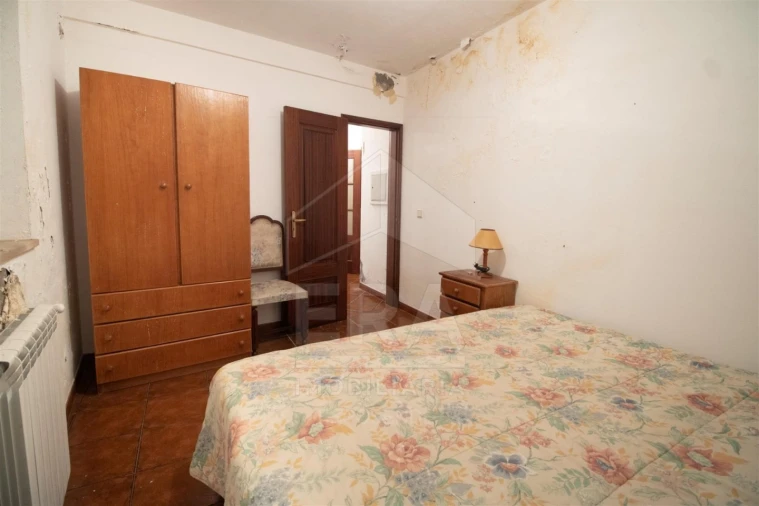 Moradia T5 para Venda em Forjães Foto 6