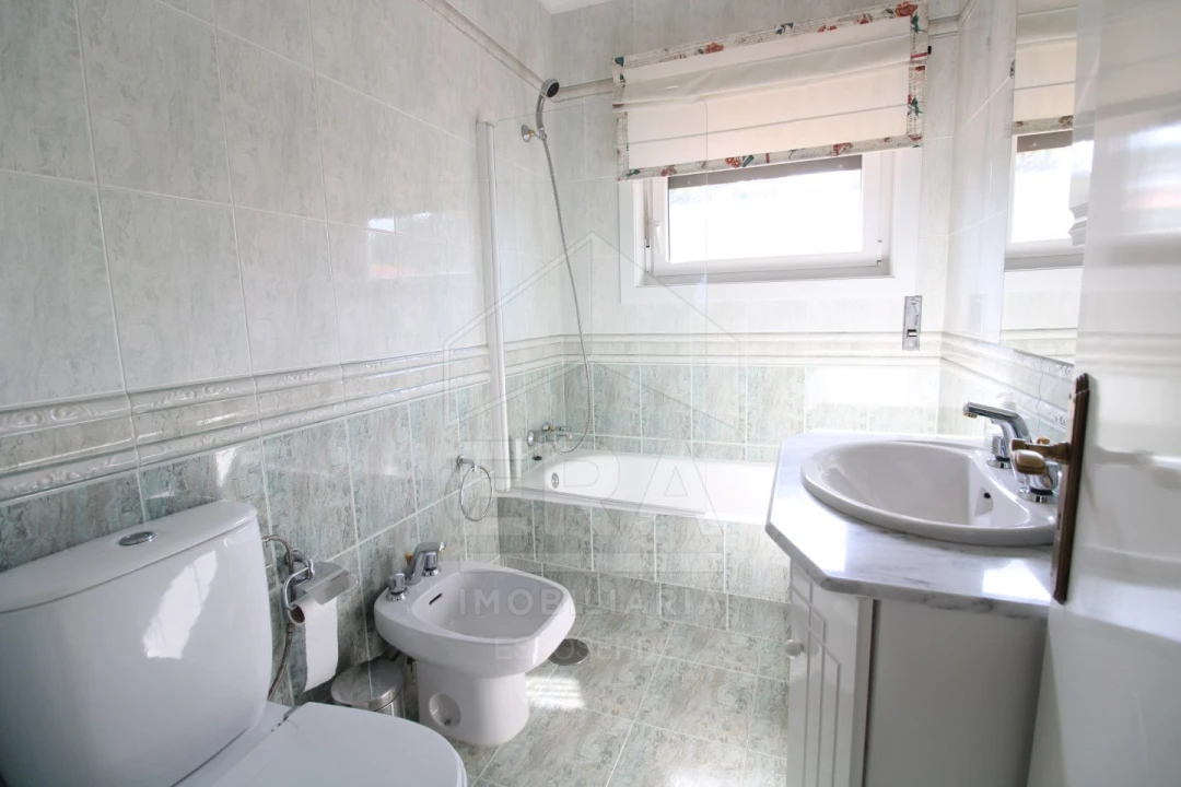 Moradia T5 para Venda em Darque Foto 14